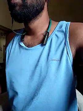 Snapshot of akshaybaroda chatting on July 9, 6:39 am akshaybaroda online show from July 9, 6:39 am