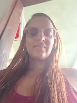 Snapshot of AliceRuivinha2 chatting on June 18, 3:49 pm AliceRuivinha2 online show from June 18, 3:49 pm