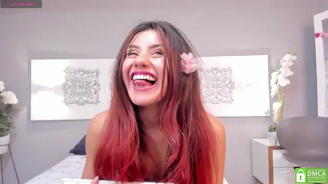 Snapshot of iriis_rosse chatting on February 26, 12:49 am iriis rosse online show from February 26, 12:49 am