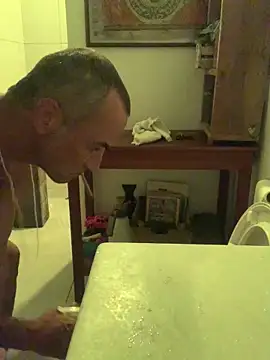 Snapshot of GoloZeusMax chatting on January 15, 6:12 am GoloZeusMax online show from January 15, 6:12 am