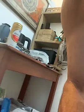 Snapshot of GoloZeusMax chatting on October 17, 11:51 pm GoloZeusMax online show from October 17, 11:51 pm