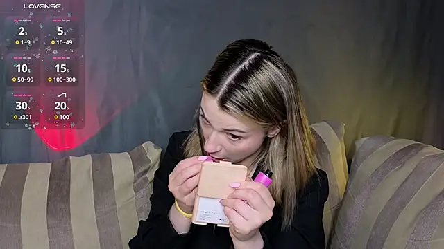 Snapshot of Eternal_Flame chatting on January 23, 9:18 pm Eternal Flame online show from January 23, 9:18 pm