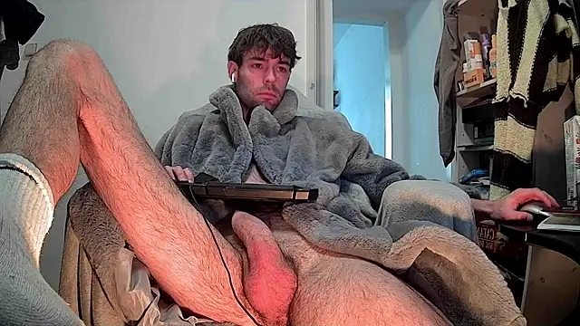 Snapshot of onesieboyx chatting on January 8, 1:13 pm onesieboyx online show from January 8, 1:13 pm