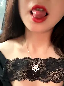 Snapshot of SSSniang- chatting on January 9, 1:08 am SSSniang- online show from January 9, 1:08 am