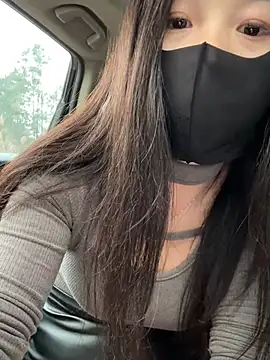 Snapshot of SSSniang- chatting on February 1, 1:15 am SSSniang- online show from February 1, 1:15 am