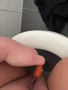 bigfatpussy28 online show from March 30, 7:53 am