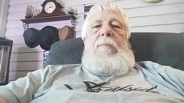 Snapshot of Futura_intx chatting on July 11, 7:38 pm Futura intx online show from July 11, 7:38 pm