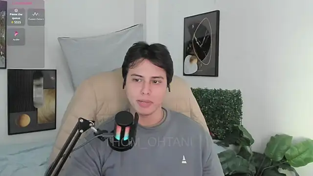Snapshot of Thom_Ohtani chatting on April 18, 7:58 pm Thom Ohtani online show from April 18, 7:58 pm