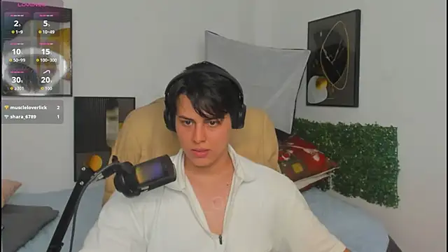 Snapshot of Thom_Ohtani chatting on May 15, 11:12 pm Thom Ohtani online show from May 15, 11:12 pm
