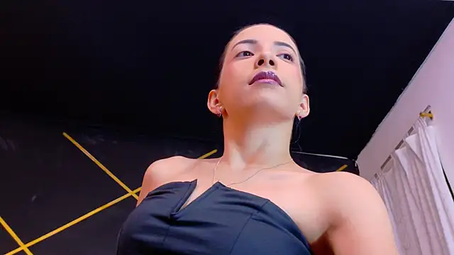 Snapshot of amabel_zambrano chatting on May 2, 9:03 am amabel zambrano online show from May 2, 9:03 am