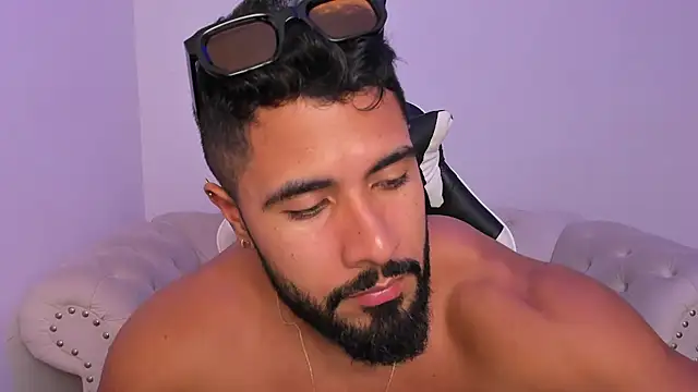 Santiago huntt online show from March 26, 8:03 pm