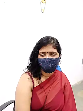 Snapshot of Lucky-Deepthi chatting on February 26, 8:54 pm Lucky-Deepthi online show from February 26, 8:54 pm