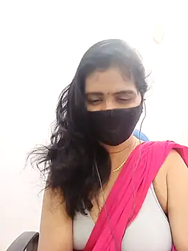 Snapshot of Lucky-Deepthi chatting on November 17, 8:14 pm Lucky-Deepthi online show from November 17, 8:14 pm