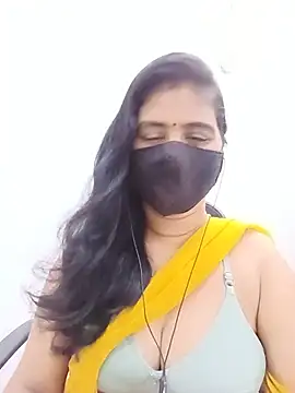 Snapshot of Lucky-Deepthi chatting on June 21, 2:47 am Lucky-Deepthi online show from June 21, 2:47 am