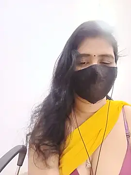 Snapshot of Lucky-Deepthi chatting on June 21, 7:38 pm Lucky-Deepthi online show from June 21, 7:38 pm