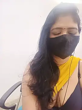 Snapshot of Lucky-Deepthi chatting on June 26, 1:21 am Lucky-Deepthi online show from June 26, 1:21 am