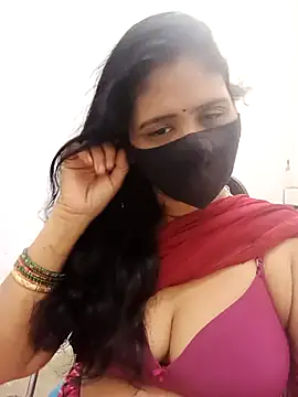Snapshot of Lucky-Deepthi chatting on June 28, 3:23 am Lucky-Deepthi online show from June 28, 3:23 am