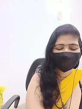 Snapshot of Lucky-Deepthi chatting on July 2, 11:22 pm Lucky-Deepthi online show from July 2, 11:22 pm