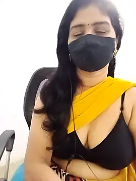 Snapshot of Lucky-Deepthi chatting on July 25, 11:02 pm Lucky-Deepthi online show from July 25, 11:02 pm