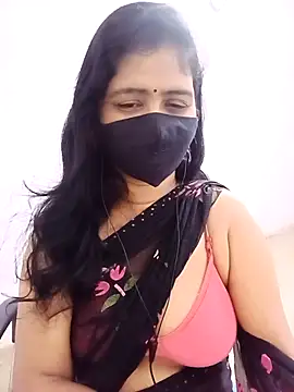 Snapshot of Lucky-Deepthi chatting on August 1, 10:19 pm Lucky-Deepthi online show from August 1, 10:19 pm