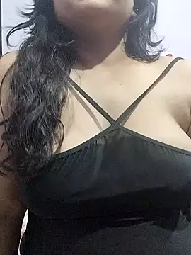 Snapshot of BigAssSarah chatting on March 16, 12:45 am BigAssSarah online show from March 16, 12:45 am