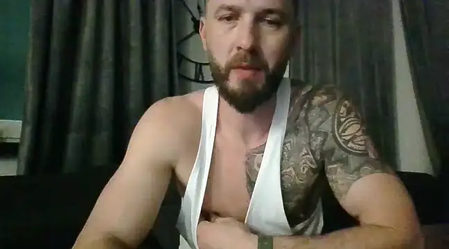 Snapshot of realdilf chatting on March 13, 7:39 pm realdilf online show from March 13, 7:39 pm