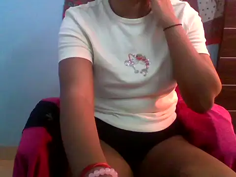 Snapshot of Barbie_183 chatting on June 30, 6:03 am Barbie 183 online show from June 30, 6:03 am