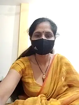 Snapshot of priyancyfun chatting on February 17, 12:43 am priyancyfun online show from February 17, 12:43 am