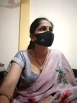 Snapshot of priyancyfun chatting on February 24, 3:42 pm priyancyfun online show from February 24, 3:42 pm