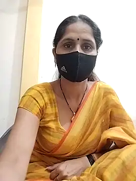 Snapshot of priyancyfun chatting on March 6, 7:47 am priyancyfun online show from March 6, 7:47 am