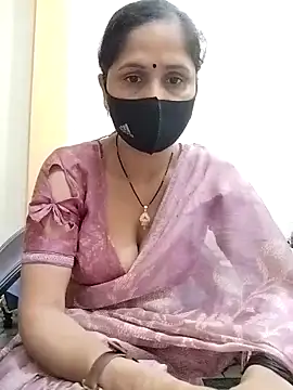 Snapshot of priyancyfun chatting on March 18, 7:08 am priyancyfun online show from March 18, 7:08 am