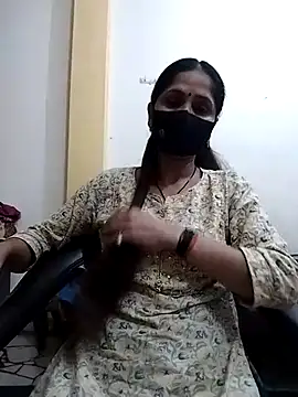 Snapshot of priyancyfun chatting on March 18, 1:42 pm priyancyfun online show from March 18, 1:42 pm