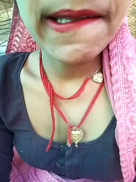 Snapshot of Amaya_Bajwa chatting on February 9, 6:33 am Amaya Bajwa online show from February 9, 6:33 am