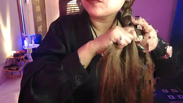 Mitikaa online show from April 19, 1:21 pm