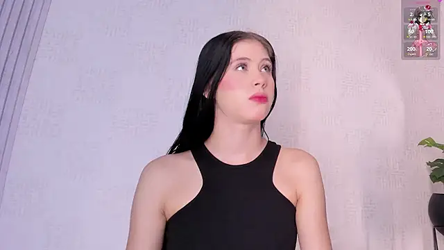 sara  jones gh online show from March 4, 6:14 pm