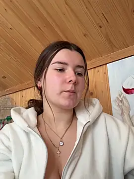 mewKate online show from February 11, 11:15 am