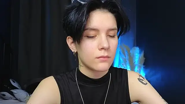 Hyeon Jin online show from March 12, 7:59 pm