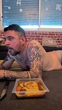 thefrenchkiss25 online show from April 20, 5:59 pm