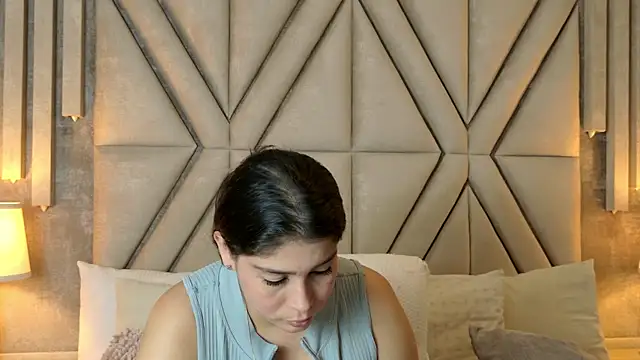 Snapshot of MilaRux chatting on April 25, 2:47 pm MilaRux online show from April 25, 2:47 pm