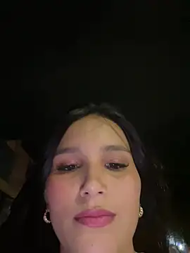Snapshot of the_queen_of_street chatting on June 18, 12:00 am the queen of street online show from June 18, 12:00 am