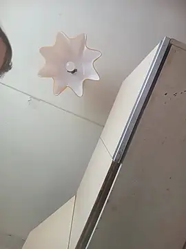 Lauren Amabel online show from April 16, 9:54 am