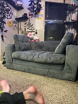 trashbrat online show from March 22, 7:56 am