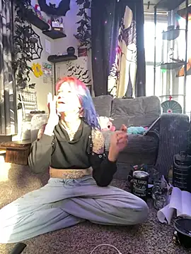 trashbrat online show from April 15, 11:05 pm