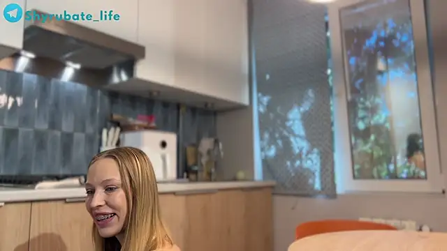 Snapshot of Shyrubate chatting on July 10, 6:07 am Shyrubate online show from July 10, 6:07 am