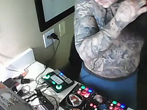 justthetip4209 online show from March 13, 8:26 am