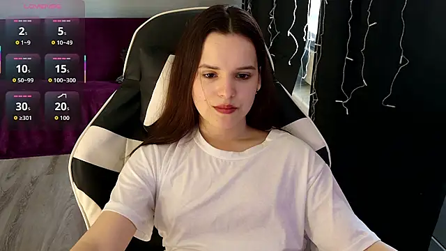 Snapshot of Harleen_Moore chatting on May 28, 5:05 am Harleen Moore online show from May 28, 5:05 am