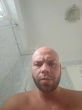 Snapshot of superdick3204 chatting on November 1, 2:52 pm superdick3204 online show from November 1, 2:52 pm