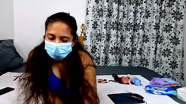 Snapshot of Tatoo_girl chatting on July 7, 6:47 am Tatoo girl online show from July 7, 6:47 am