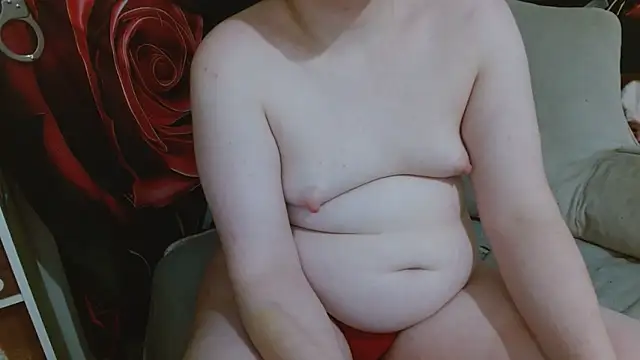 AverageRose online show from March 14, 7:36 am