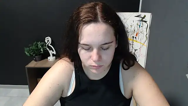 Snapshot of mini_girly chatting on October 30, 2:29 pm mini girly online show from October 30, 2:29 pm